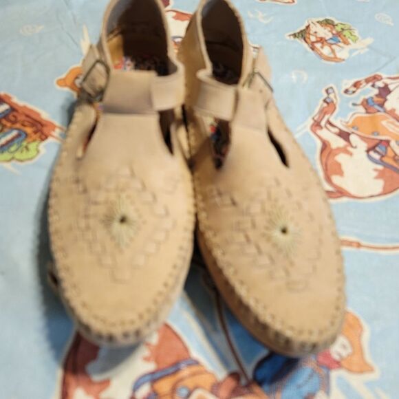 Leather Hush Puppies Mary Jane Sandals NWOT Size 9 - Picture 9 of 13